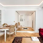 Luxury Montaigne apartment