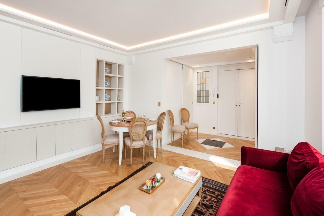 Appartement Luxury Montaigne Paris